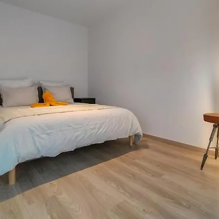 2 Bedroom In Apartment
